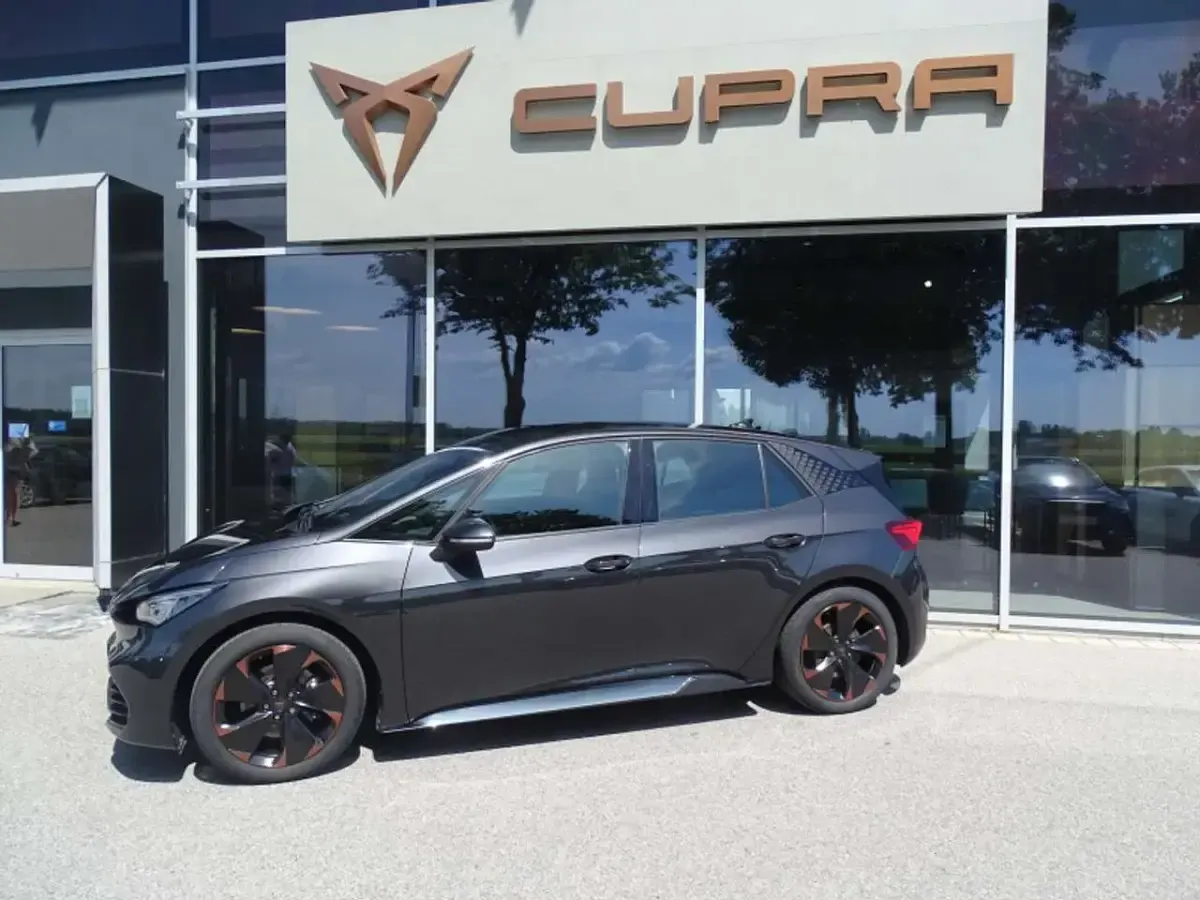 Gebraucht Cupra Born 69 kW (95 PS) 2022 Quasar grey (metallic) Kleinwagen