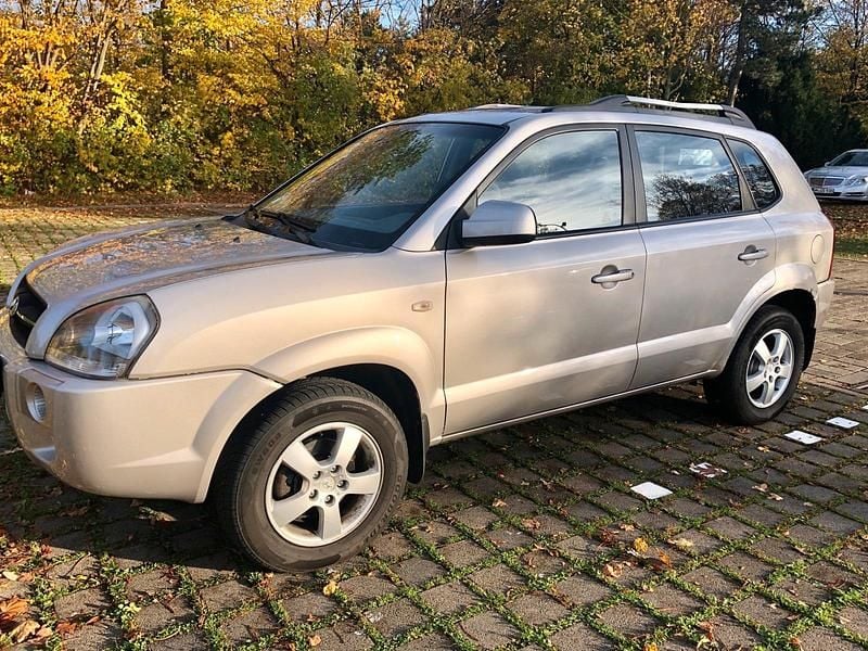 Gebraucht Hyundai Tucson 113 PS (83 kW) 2005 Silber SUV