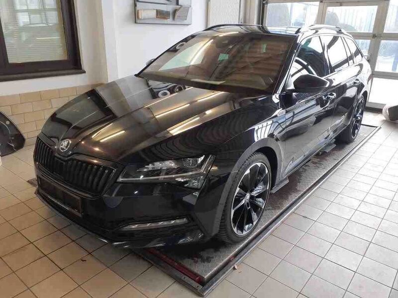 Schwarzmagic perleffekt Gebraucht 2020 Skoda Superb SportLine Kombi | 25.200 € (Superpreis) - Bild 1/4