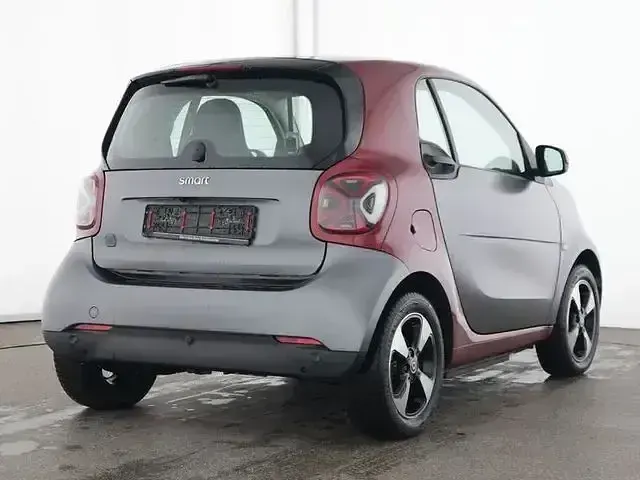 Gebraucht Smart ForTwo Electric Drive 60 kW (82 PS) 2024 Grau Coupé