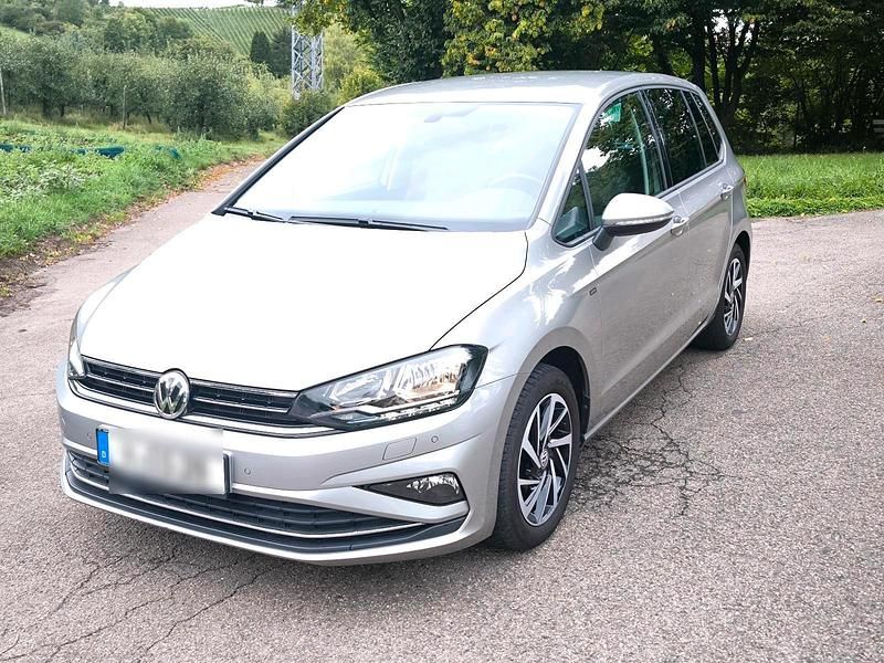 Silber Gebraucht 2018 VW Golf Sportsvan Join Van / Kleinbus | 16.750 € (Fairer Preis) - Bild 1/4