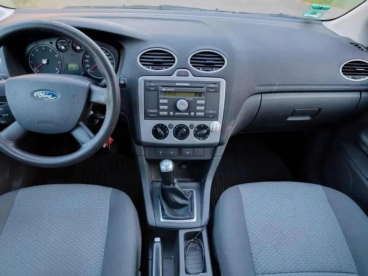 Usata Ford Focus Trend 101 CV (74 kW) 2005 Station wagon