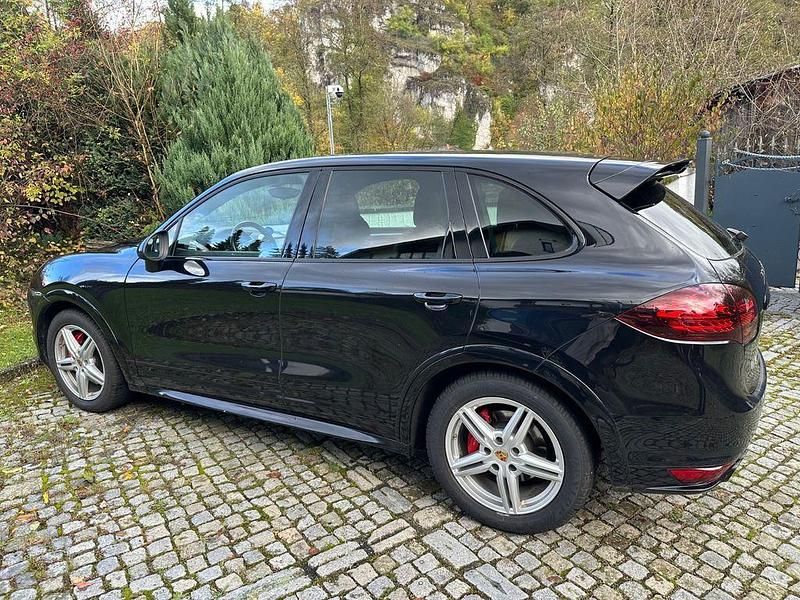 Gebraucht Porsche Cayenne GTS 420 PS (308 kW) 2012 Schwarz SUV