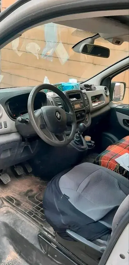 Gebraucht Renault Trafic 125 PS (91 kW) 2017 Weiß Van / Kleinbus