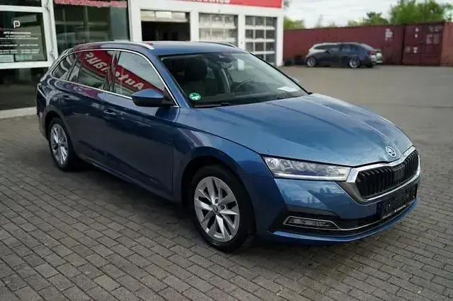 Gebraucht Skoda Octavia 150 PS (110 kW) 2021 Blau Kombi