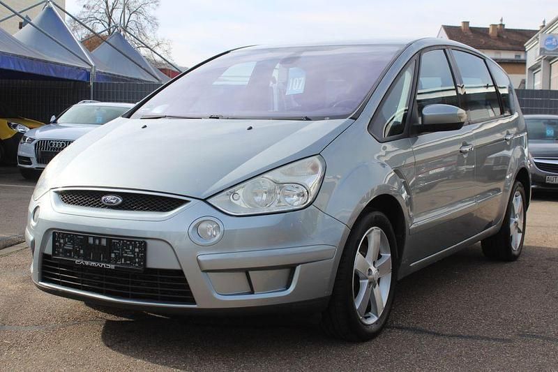 Grau Gebraucht 2008 Ford S-MAX Titanium Van / Kleinbus | 2.499 € (Fairer Preis) - Bild 1/4