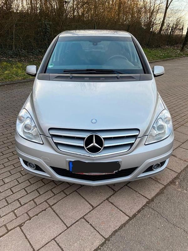 Gebraucht Mercedes B170 116 PS (85 kW) 2008 Silber Van / Kleinbus