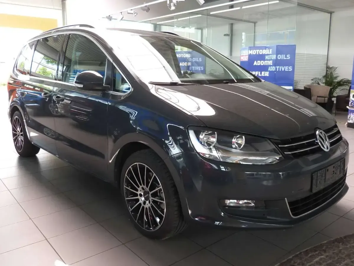 Gebraucht VW Sharan Comfortline 140 PS (102 kW) 2015 Uranograu Van / Kleinbus