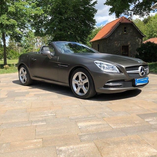 Schwarz Gebraucht 2015 Mercedes SLK200 Cabrio | 18.500 € (Guter Preis) - Bild 1/4