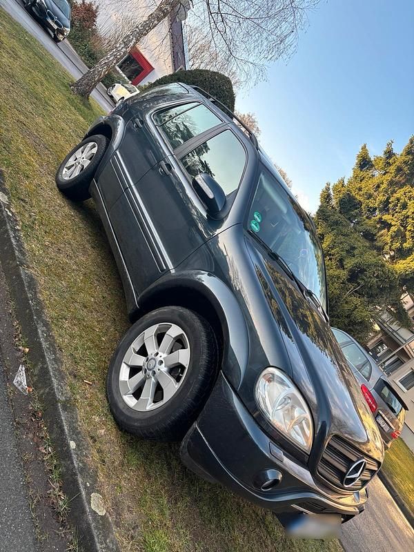Gebraucht Mercedes ML320 AMG 218 PS (160 kW) 2001 Schwarz SUV