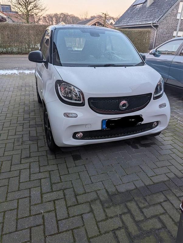 Weiß Gebraucht 2017 Smart ForTwo Coupé Passion Coupé | 7.450 € (Fairer Preis) - Bild 1/4