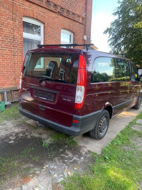 Gebraucht Mercedes Vito 150 PS (110 kW) 2009 Rot Van