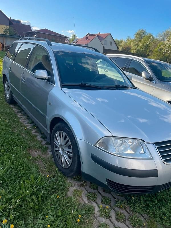 Second-hand VW Passat 101 CP (74 kW) 2002 Argintiu Break