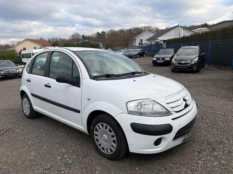 Weiß Gebraucht 2006 Citroën C3 Style Limousine | 1.999 € (Fairer Preis) - Bild 1/4