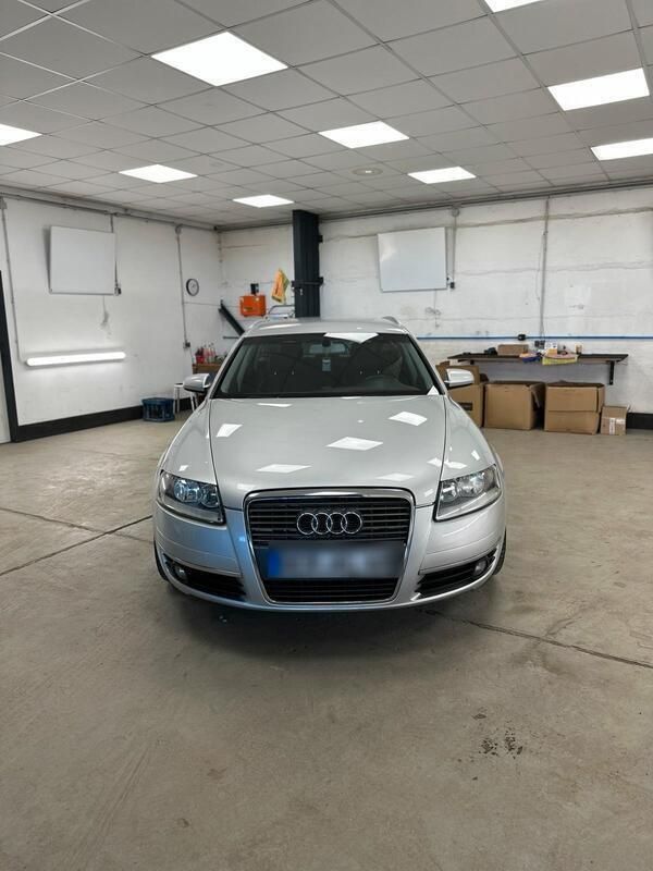 Silber Gebraucht 2005 Audi A6 Kombi | 2.850 € (Fairer Preis) - Bild 1/4
