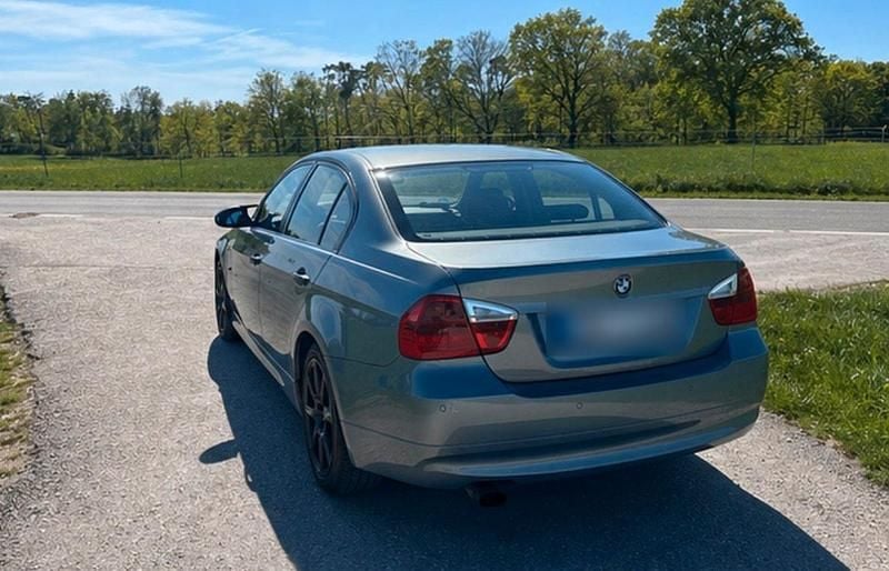 Gebraucht BMW 320 150 PS (110 kW) 2006 Silber Limousine