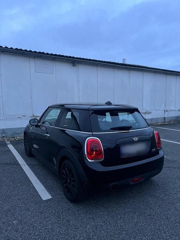 Usata Mini Cooper 102 CV (75 kW) 2020 Nero Utilitaria