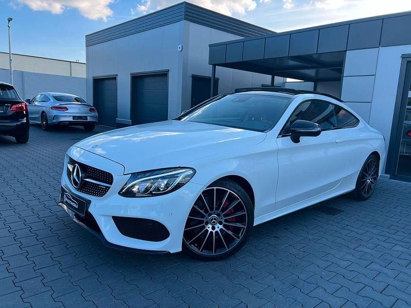 Gebraucht Mercedes C300 AMG 245 PS (180 kW) 2017 Weiß Coupé