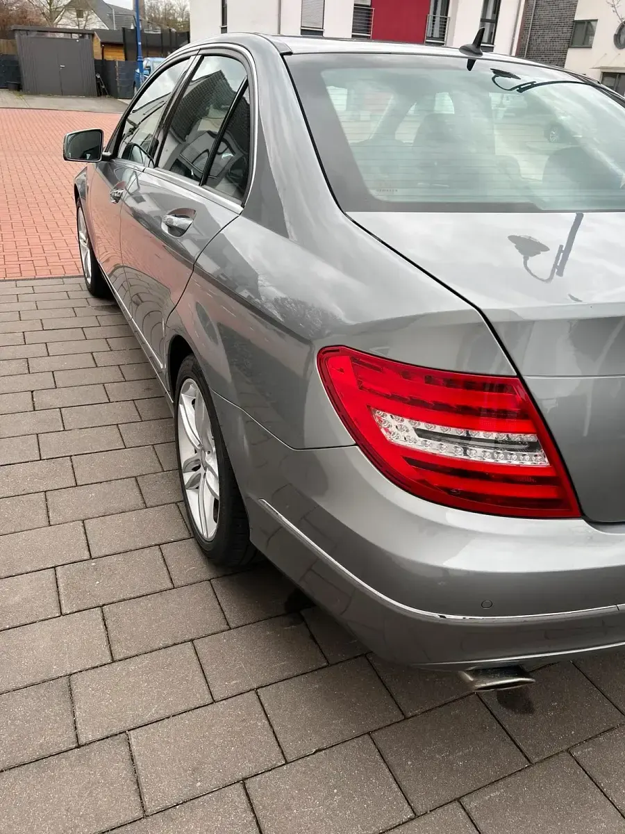 Gebraucht Mercedes C350 Elegance 306 PS (225 kW) 2013 Grau Limousine