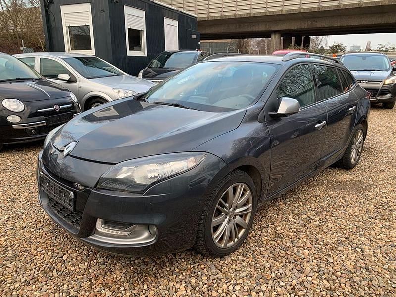 Grau Gebraucht 2012 Renault Mégane III Bose Edition Limousine | 2.900 € (Guter Preis) - Bild 1/4
