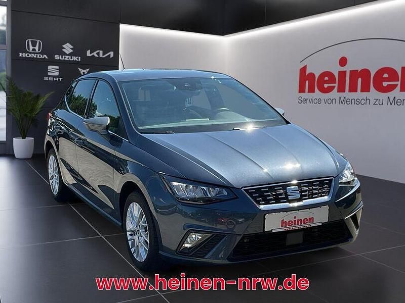 Grau Gebraucht 2023 Seat Ibiza XCELLENCE Limousine | 17.489 € (Fairer Preis) - Bild 1/4