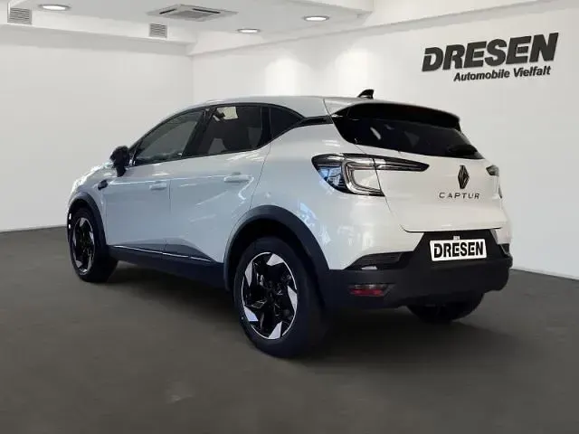 Nowe Renault Captur Techno 114 KM (83 kW) 2026 Biały SUV