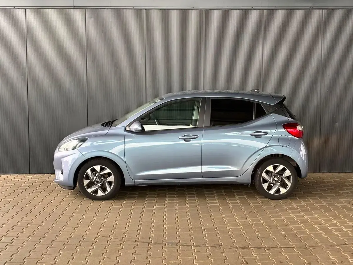 Gebraucht Hyundai i10 Comfort 63 PS (46 kW) 2025 Blau (meta blue) Kleinwagen