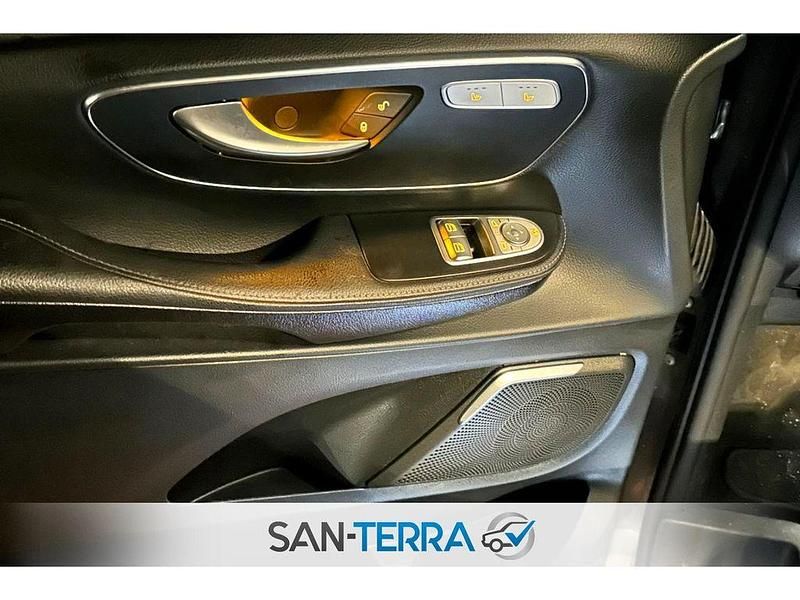 Gebraucht Mercedes EQV300 Avantgarde 150 kW (204 PS) 2021 Grau Van / Kleinbus