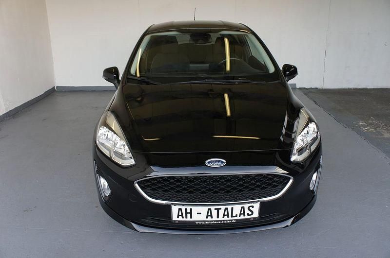 Gebraucht Ford Fiesta Cool & Connect 86 PS (63 kW) 2018 Schwarz Kleinwagen