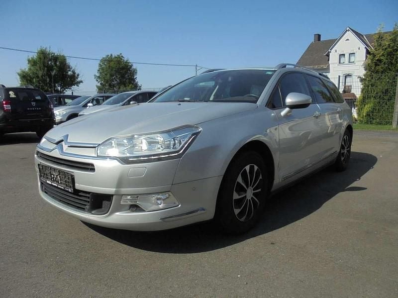 Aluminiumgrau/metallic Gebraucht 2014 Citroën C5 Tendance Kombi | 3.690 € (Guter Preis) - Bild 1/4