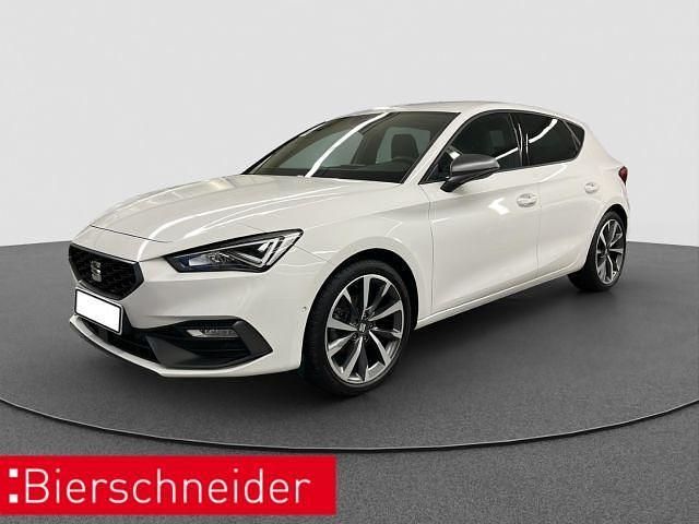 Weiss Gebraucht 2021 Seat Leon FR Limousine | 23.950 € (Etwas zu teuer) - Bild 1/3