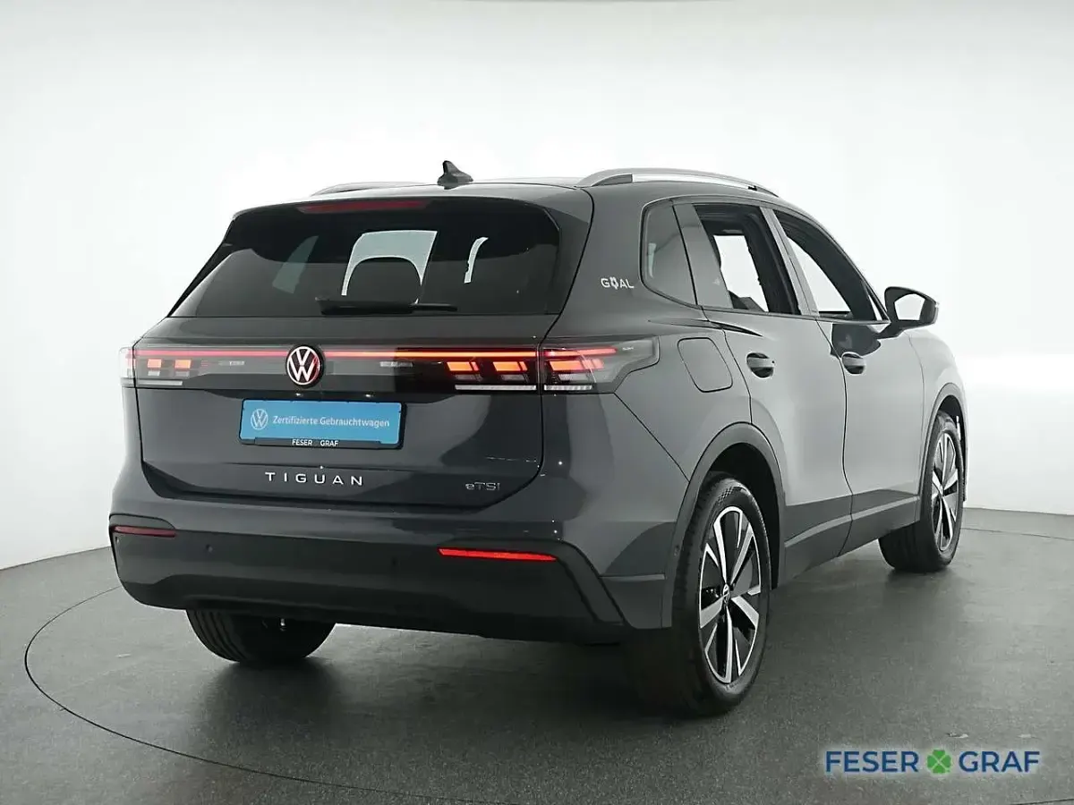 Gebraucht VW Tiguan Goal 150 PS (110 kW) 2025 Grau SUV