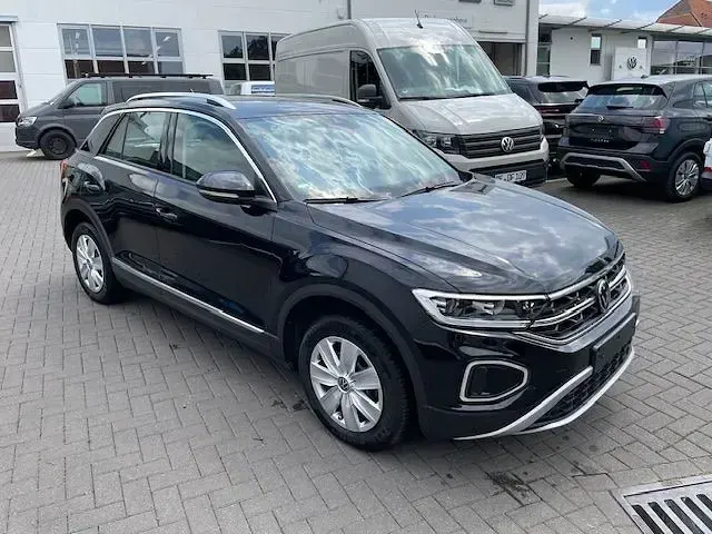Gebraucht VW T-Roc Style 110 PS (80 kW) 2023 Deep black perleffekt SUV