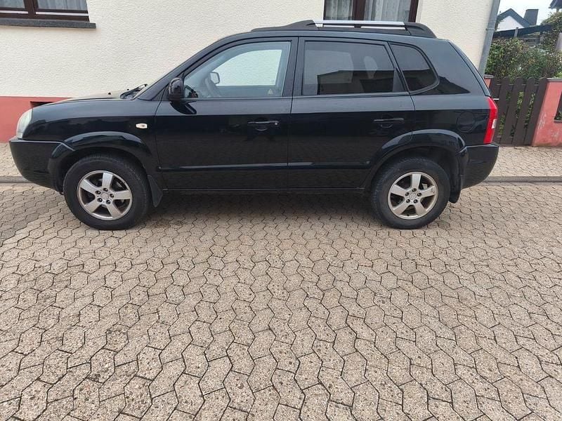Schwarz Gebraucht 2005 Hyundai Tucson GLS SUV | 3.100 € (Fairer Preis) - Bild 1/4