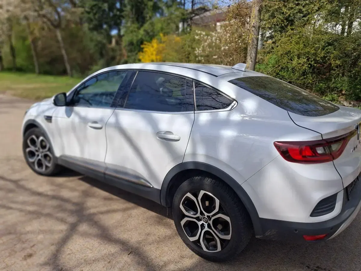 Gebraucht Renault Arkana Intens 140 PS (102 kW) 2021 Weiß SUV