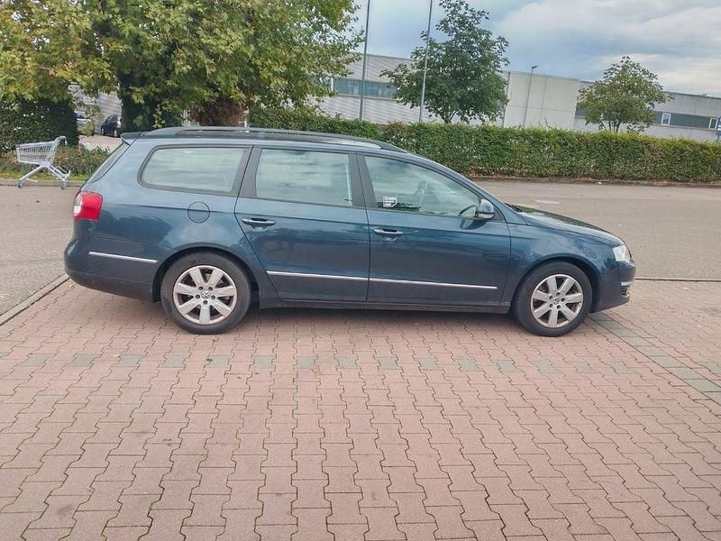 Gebraucht VW Passat Sportline 150 PS (110 kW) 2006 Blau Kombi