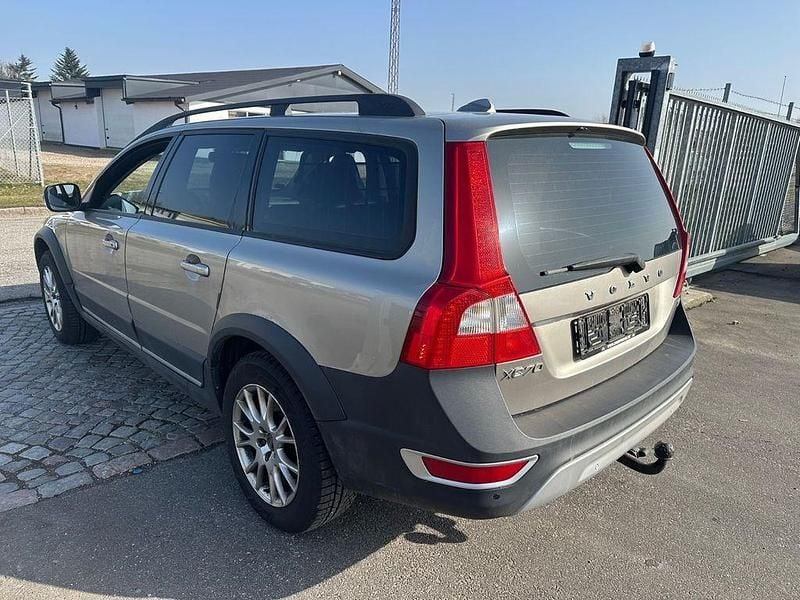 Gebraucht Volvo XC70 Kinetic 163 PS (119 kW) 2011 Grau Kombi