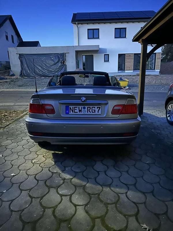 Gebraucht BMW 318 Cabriolet 150 PS (110 kW) 2005 Silber Cabrio