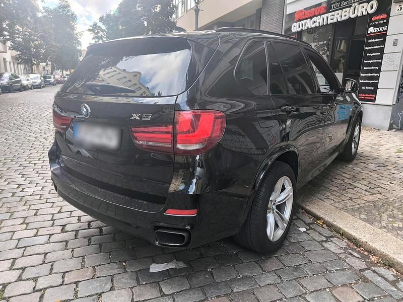 Second-hand BMW X5 313 CP (230 kW) 2016 Negru SUV