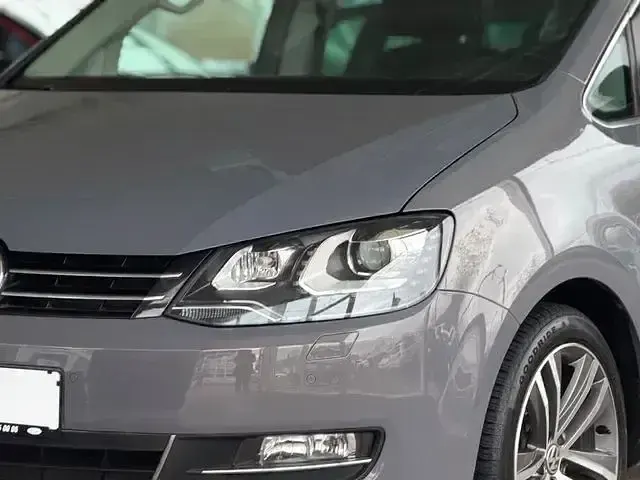 Gebraucht VW Sharan Highline 177 PS (130 kW) 2019 Grau Van / Kleinbus