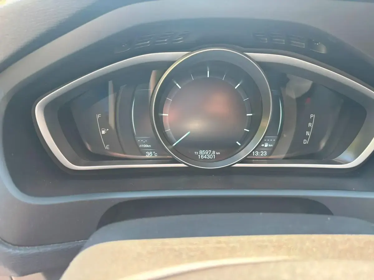 Gebraucht Volvo V40 Summum 150 PS (110 kW) 2012 Weiß Kleinwagen