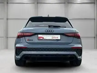 Gebraucht Audi RS3 Sport 400 PS (294 kW) 2022 Grau Limousine