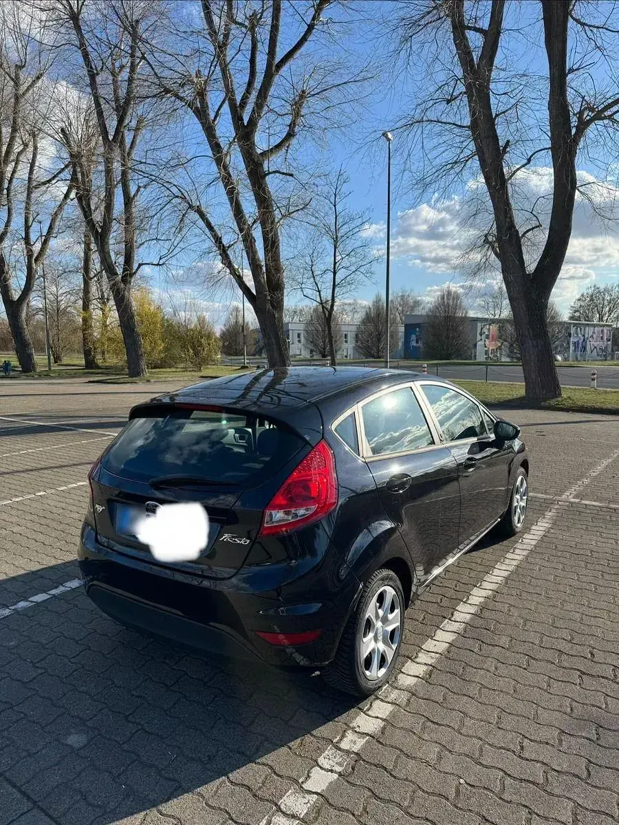 Gebraucht Ford Fiesta Champions Edition 82 PS (60 kW) 2012 Schwarz Kleinwagen