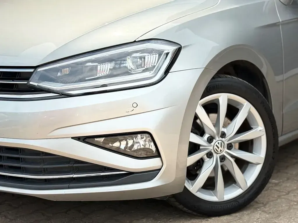 Gebraucht VW Golf VII Highline 150 PS (110 kW) 2018 Silber Limousine