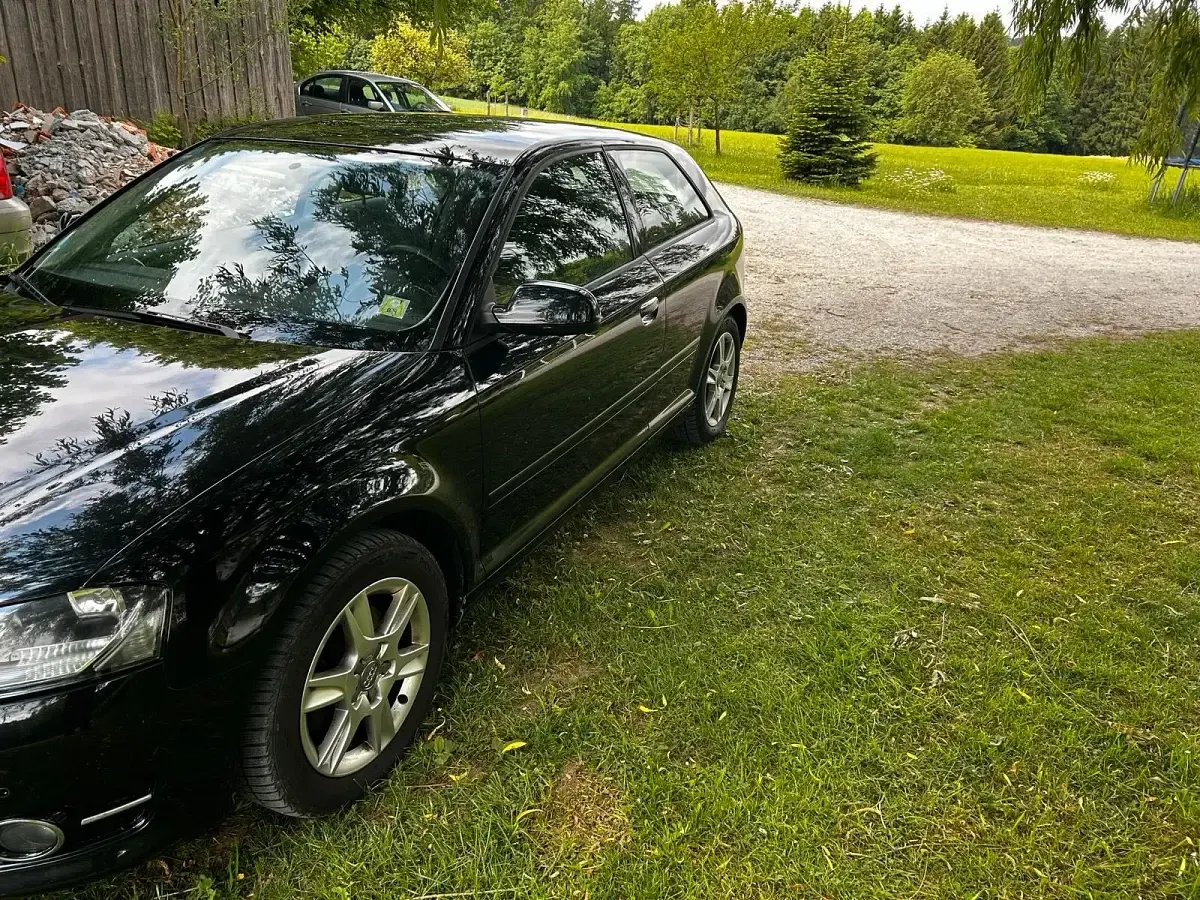 Używany Audi A3 125 KM (91 kW) 2010 Czarny Hatchback