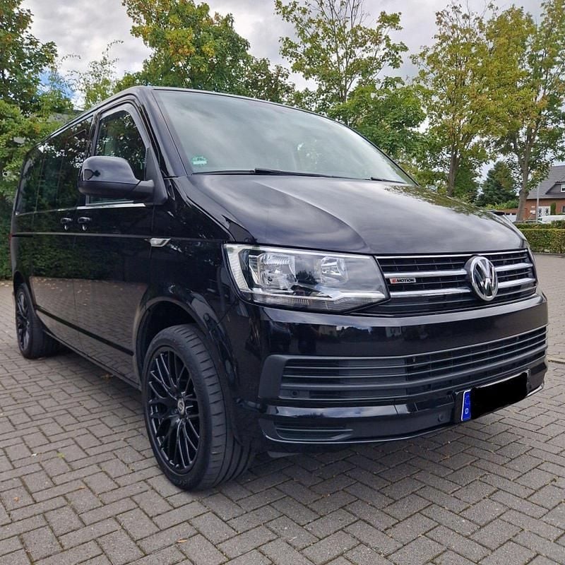 Gebraucht VW Multivan Comfortline 150 PS (110 kW) 2019 Schwarz Van