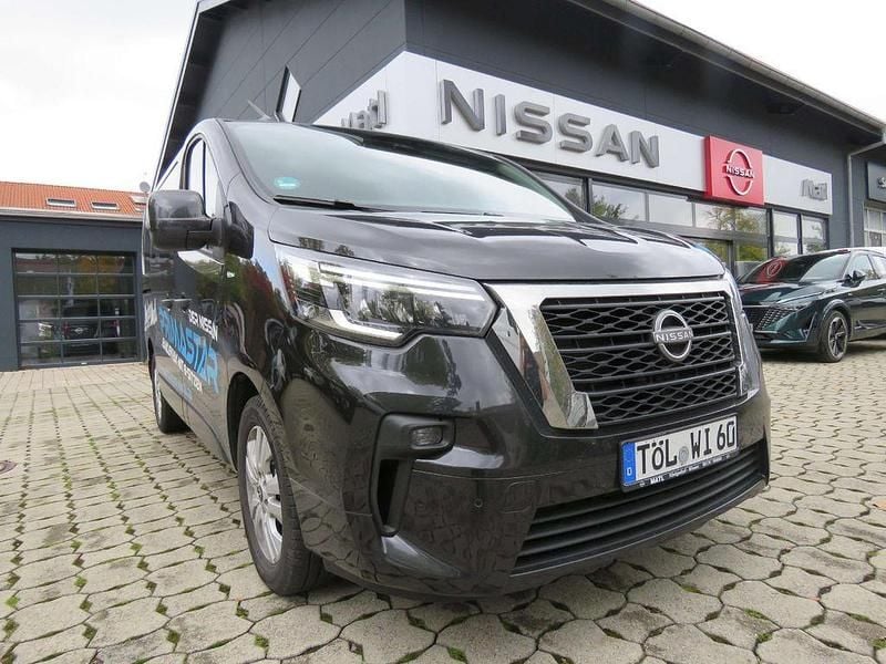 Midnight black Gebraucht 2024 Nissan Primastar Tekna Van / Kleinbus | 38.550 € (Superpreis) - Bild 1/4