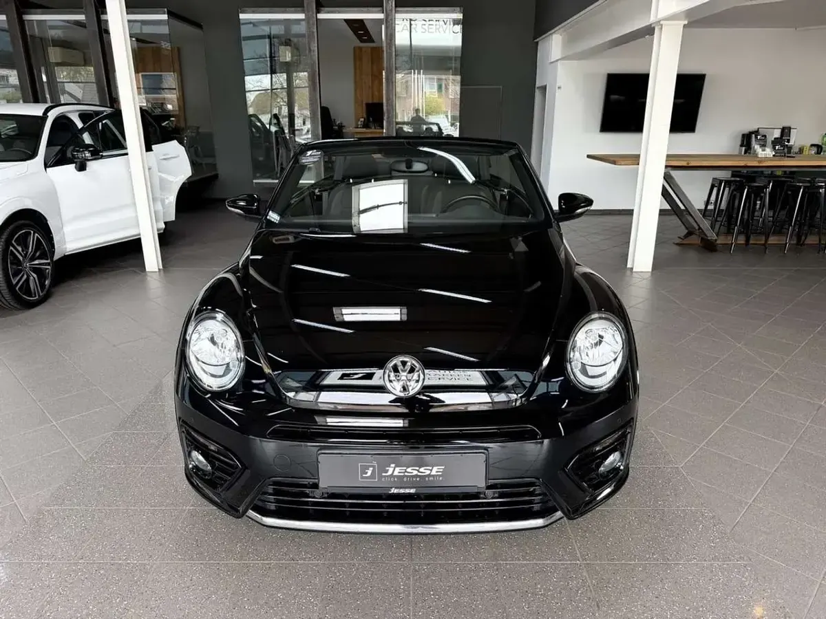 Gebraucht VW Beetle Cabriolet R-line 150 PS (110 kW) 2017 Schwarz Cabrio