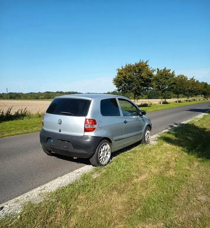 Gebraucht VW Fox 69 PS (50 kW) 2006 Silber Kleinwagen