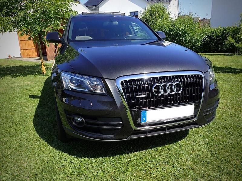 Grau Gebraucht 2012 Audi Q5 S-Line SUV | 12.300 € (Guter Preis) - Bild 1/4